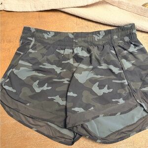 Athleta Mesh Racer Run Short